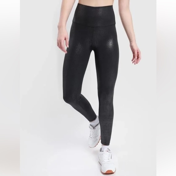 OFFLINE by Aerie Shine Crackle High Waisted Black Leather leggings Medium - Picture 2 of 8